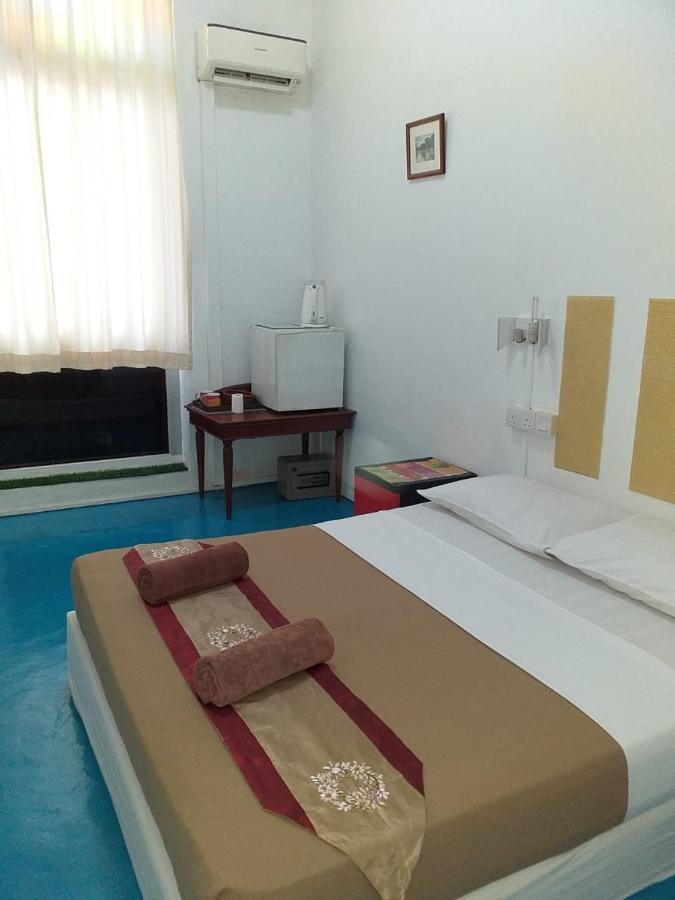 D Riverside Inn Малакка Экстерьер фото